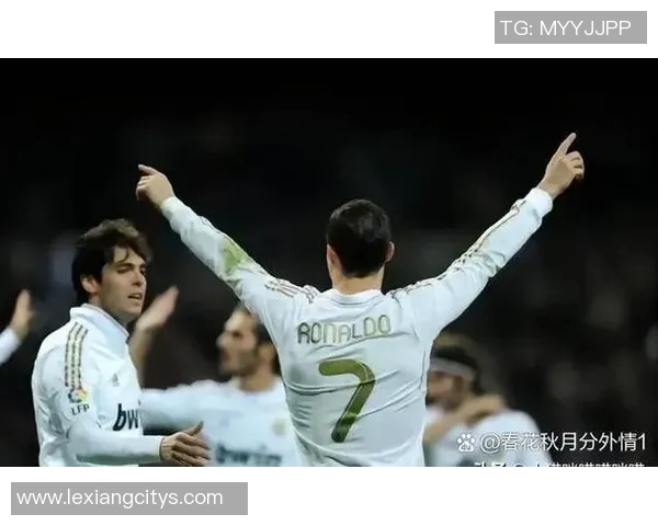 1987年5月足球球星的精彩表现与传奇时刻回顾 1987年5月足球球星的精彩表现与传奇时刻回顾