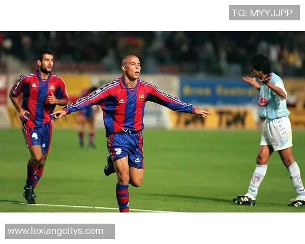 青岛足球历史上的十大传奇球星及其精彩瞬间回顾 青岛足球历史上的十大传奇球星及其精彩瞬间回顾